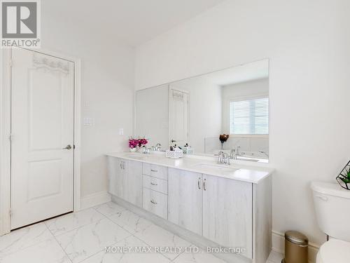 41 Leo Austin Road, Brampton, ON - Indoor Photo Showing Bathroom