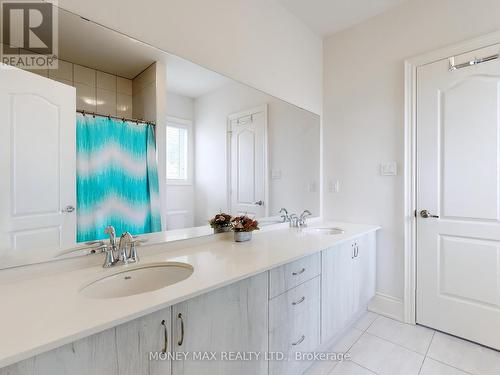 41 Leo Austin Road, Brampton, ON - Indoor Photo Showing Bathroom