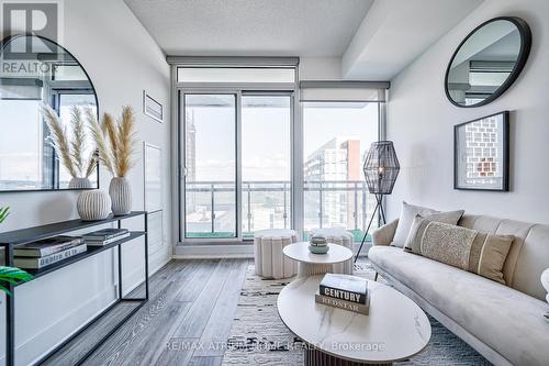 1115 - 8081 Birchmount Road, Markham, ON - Indoor Photo Showing Living Room