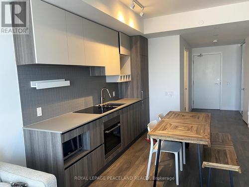 5101 - 898 Portage Parkway, Vaughan, ON - Indoor Photo Showing Kitchen