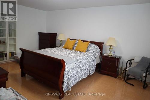 3463 Angel Pass Drive, Mississauga (Churchill Meadows), ON - Indoor Photo Showing Bedroom