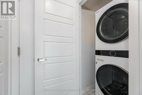 1702 - 100 Western Battery Road, Toronto (Niagara), ON - Indoor Photo Showing Laundry Room