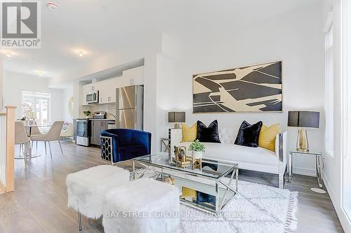 76A Tisdale Avenue, Toronto (Victoria Village), ON - Indoor Photo Showing Living Room