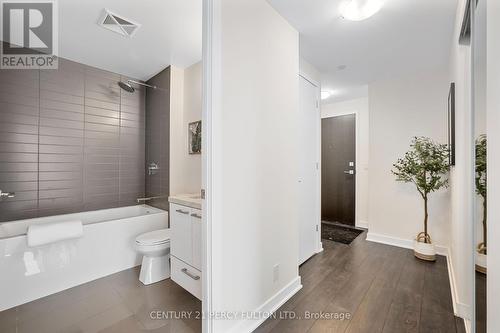 3108 - 2221 Yonge Street, Toronto (Mount Pleasant West), ON - Indoor Photo Showing Bathroom