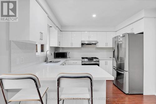 23 Prince Drive, Bradford West Gwillimbury, ON - Indoor Photo Showing Kitchen