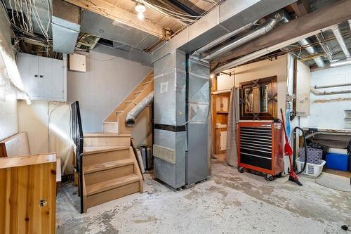 802 Alexander Avenue, Winnipeg, MB - Indoor Photo Showing Basement