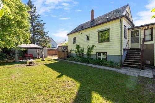 802 Alexander Avenue, Winnipeg, MB - Outdoor