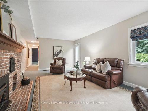 1719 Bramsey Dr, Mississauga, ON - Indoor Photo Showing Living Room With Fireplace