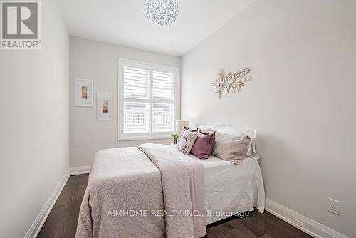 20 Mcgurran Lane, Richmond Hill, ON - Indoor Photo Showing Bedroom