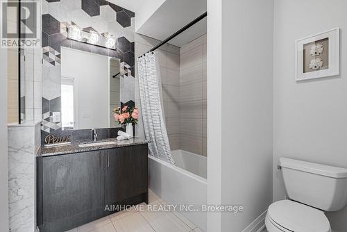 20 Mcgurran Lane, Richmond Hill, ON - Indoor Photo Showing Bathroom