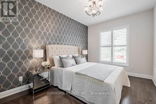 20 Mcgurran Lane, Richmond Hill, ON - Indoor Photo Showing Bedroom