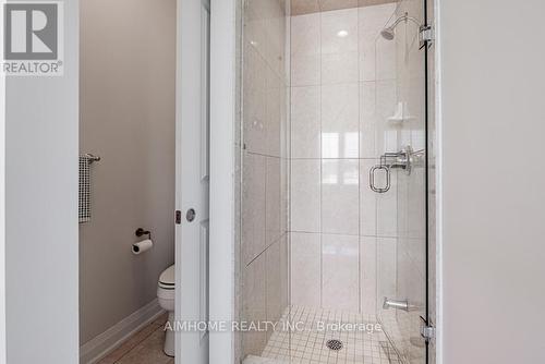 20 Mcgurran Lane, Richmond Hill, ON - Indoor Photo Showing Bathroom