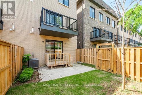 20 Mcgurran Lane, Richmond Hill, ON - Outdoor With Exterior