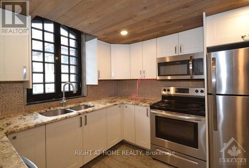 6 - 17 Marlborough Avenue, Ottawa, ON - Indoor Photo Showing Kitchen With Stainless Steel Kitchen With Double Sink