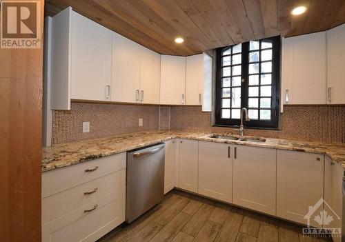 17 Marlborough Avenue Unit#6, Ottawa, ON - Indoor Photo Showing Kitchen With Double Sink