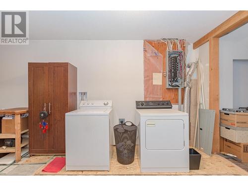 2510 Samuelson Road, Sicamous, BC - Indoor Photo Showing Laundry Room