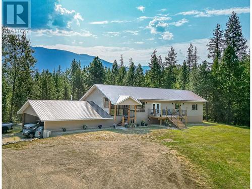 2510 Samuelson Road, Sicamous, BC - Outdoor With Deck Patio Veranda