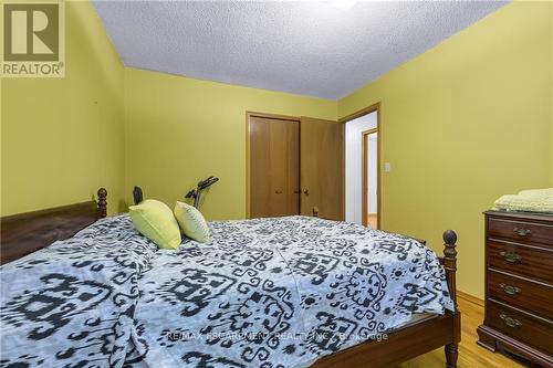 79 Hanover Place, Hamilton (Gershome), ON - Indoor Photo Showing Bedroom