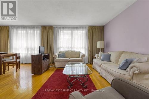 79 Hanover Place, Hamilton (Gershome), ON - Indoor Photo Showing Living Room