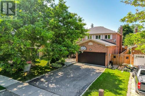 1438 Winterbourne Drive, Oakville (Clearview), ON - Outdoor