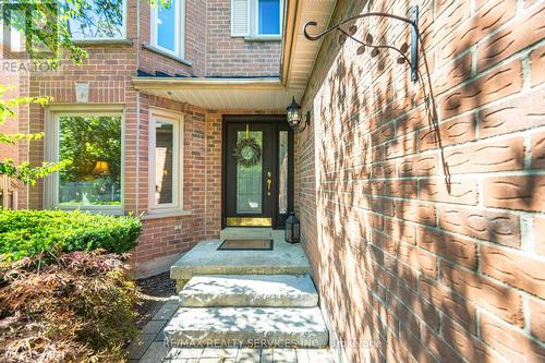 1438 Winterbourne Drive, Oakville (Clearview), ON - Outdoor