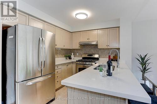 5975 Castlepine Drive, Mississauga (Churchill Meadows), ON - Indoor Photo Showing Kitchen With Upgraded Kitchen