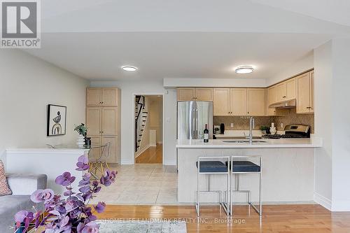 5975 Castlepine Drive, Mississauga (Churchill Meadows), ON - Indoor Photo Showing Kitchen