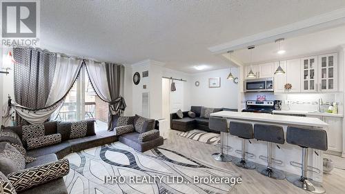 342 - 1395 Williamsport Drive, Mississauga (Applewood), ON - Indoor Photo Showing Living Room