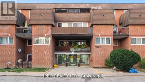 342 - 1395 Williamsport Drive, Mississauga (Applewood), ON - Outdoor