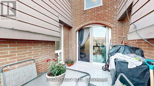 342 - 1395 Williamsport Drive, Mississauga (Applewood), ON - Outdoor