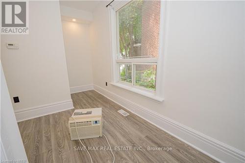 710 Adelaide Street N, London, ON - Indoor Photo Showing Other Room