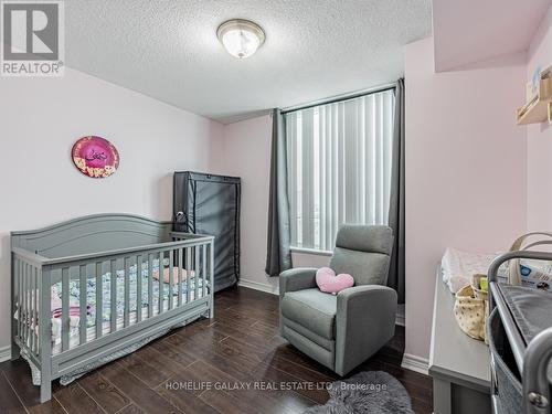 2239 - 68 Corporate Drive, Toronto (Woburn), ON - Indoor Photo Showing Bedroom