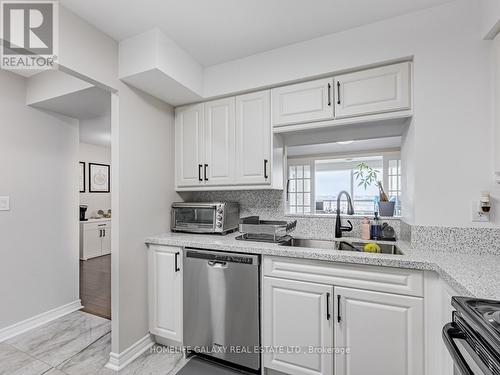 2239 - 68 Corporate Drive, Toronto (Woburn), ON - Indoor Photo Showing Kitchen With Double Sink