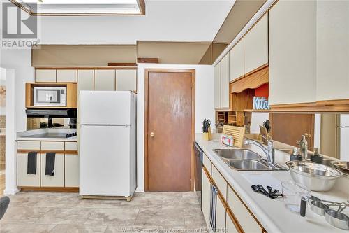 2211 Moy Avenue, Windsor, ON - Indoor Photo Showing Kitchen With Double Sink