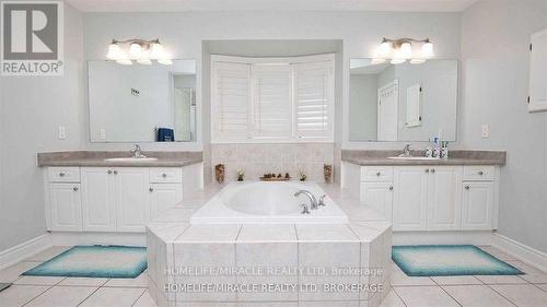 38 Eiffel Boulevard, Brampton (Vales Of Castlemore), ON - Indoor Photo Showing Bathroom