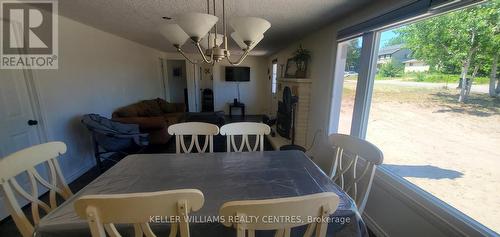 1095 Tiny Beaches Rd Road S, Tiny, ON - Indoor Photo Showing Dining Room