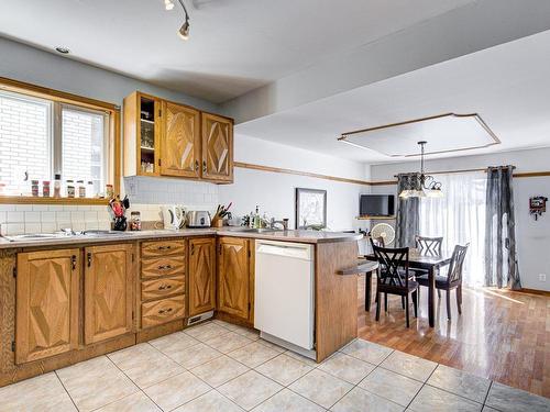 Kitchen - 345  - 347 11E Avenue, Montréal (Lachine), QC - Indoor Photo Showing Kitchen With Double Sink