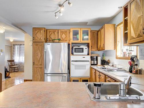 Cuisine - 345  - 347 11E Avenue, Montréal (Lachine), QC - Indoor Photo Showing Kitchen