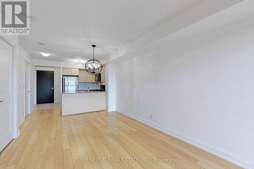 1010 - 55 De Boers Drive, Toronto (York University Heights), ON - Indoor Photo Showing Kitchen