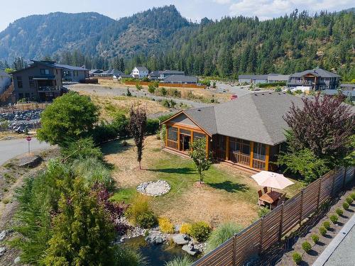 7284 Lakefront Dr, Lake Cowichan, BC 