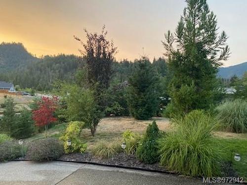 7284 Lakefront Dr, Lake Cowichan, BC 