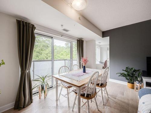 1A-580 Kingston Rd, Toronto, ON - Indoor Photo Showing Dining Room