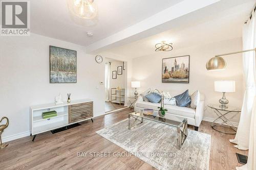 41 Harold Street, Hamilton (Ainslie Wood), ON - Indoor Photo Showing Living Room