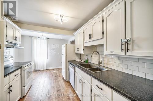 41 Harold Street, Hamilton (Ainslie Wood), ON - Indoor Photo Showing Kitchen With Double Sink