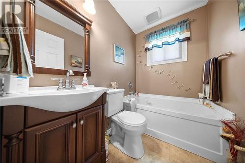 375 Cote, Chelmsford, ON - Indoor Photo Showing Bathroom