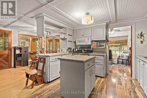 357 Southam Drive, Kawartha Lakes, ON - Indoor Photo Showing Kitchen