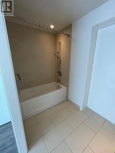 2201 - 159 Dundas Street E, Toronto (Church-Yonge Corridor), ON - Indoor Photo Showing Bathroom