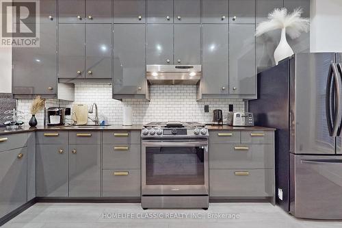 12 Joseph Salsberg Lane, Toronto (Niagara), ON - Indoor Photo Showing Kitchen With Upgraded Kitchen