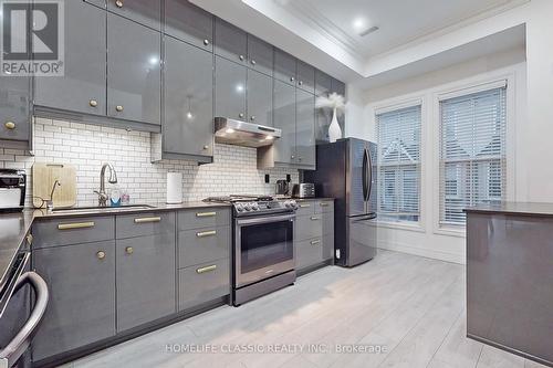 12 Joseph Salsberg Lane, Toronto (Niagara), ON - Indoor Photo Showing Kitchen With Upgraded Kitchen