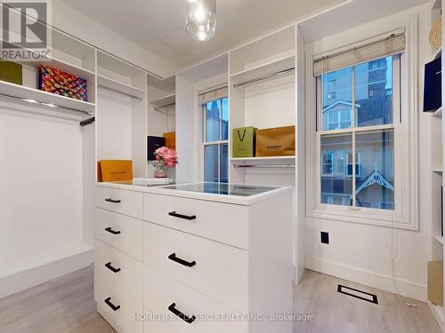 12 Joseph Salsberg Lane, Toronto (Niagara), ON - Indoor Photo Showing Laundry Room